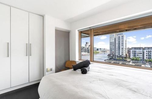 Grand Canal Dock Apartment | Stunning waterfront apartment in Grand Canal Dock