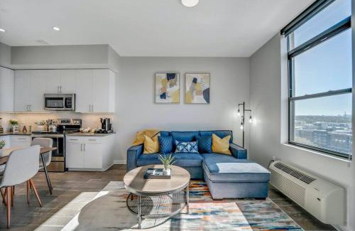 Hackensack Apartment | Stylish 1br Unit. Parking. Easy Ride to NYC