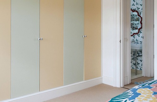Thamesfield House | Stylish 3 Bedrooms Family Home With Private Garden