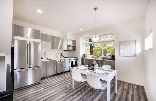 Squire Park House | Stylish 3BR Home Near Swedish Hospital & Downtown