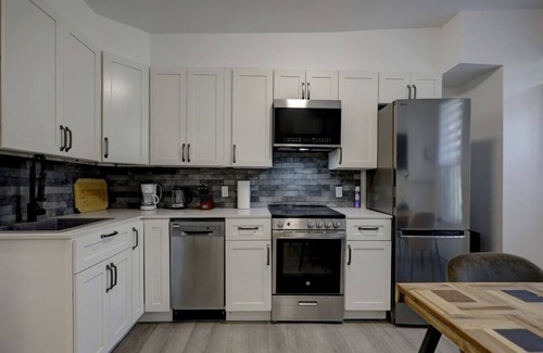 Sainte-Marie Apartment | Stylish 4BR Unit Near Plateau & DT MTL