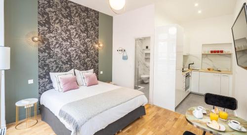 Belleville Apartment | Stylish Apartment in Belleville - Where Artists Live