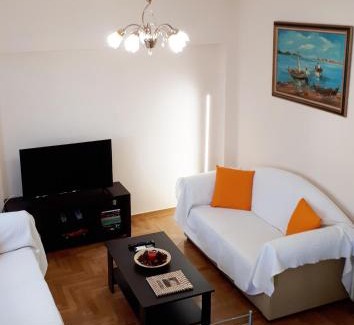 Athens Apartment | Stylish apartment near Katechaki