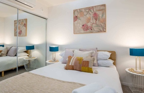 West End Apartment | Stylish Apartment with Rooftop Pool