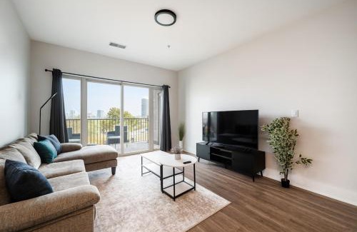 Glen Iris Apartment | Stylish Condo 3 Bedroom with Pool Table