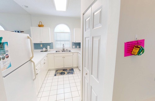 Central Myrtle Beach Condo | Stylish Condo w/Pools Near Beach & Golf!