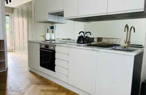 Kilburn Apartment | Stylish designer 1 bedroom apartment
