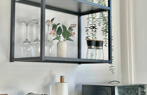 Oberhausen Condo | Stylish - designer apartment near Westfield Centro