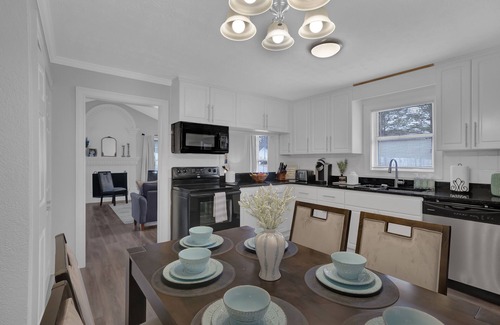 Norcross House | Stylish Duplex! New Remodel! Minutes from Atlanta!