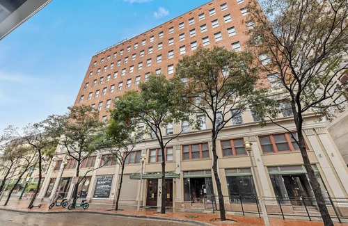 Downtown San Antonio Apartment | Stylish Escape Near River Walk | A Modern Stay for Urban Adventurers | 2 Units