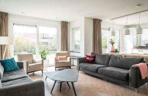 De Koog Villa | Stylish Island Retreat in De Koog