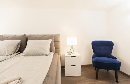 Terezvaros Apartment | Stylish Loft with Finnish SAUNA
