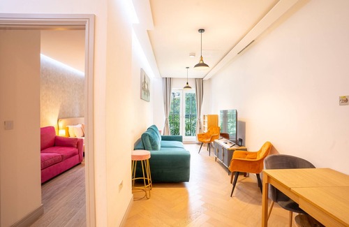 Kilburn Apartment | Stylish Modern 1 Bed Apartment in London NW6*3