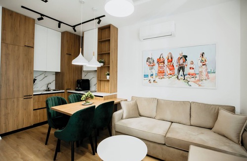 Tirana Condo | Stylish nest @15 min to center (A/C, Balcony)