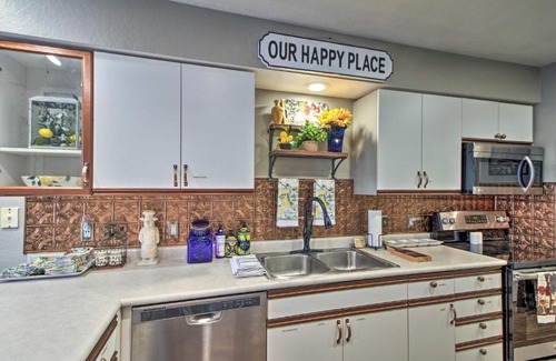 Branson Apartment | Stylish Resort Condo 3 Mi to Downtown Branson!