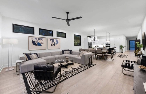Montopolis House | Stylish Southern Home | Heated Pool