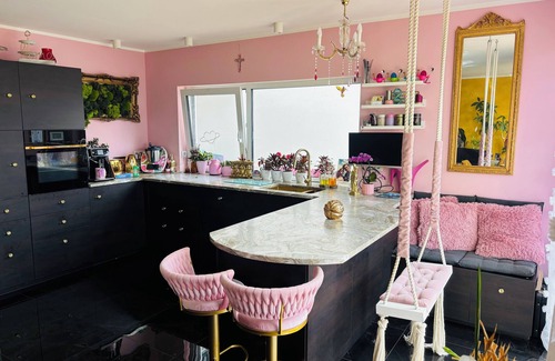 Weimar House | Stylish spacious townhouse near the city center with 4 bedrooms