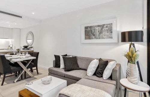 Fortitude Valley Apartment | Stylish Valley Stay in Brisbane City Hub