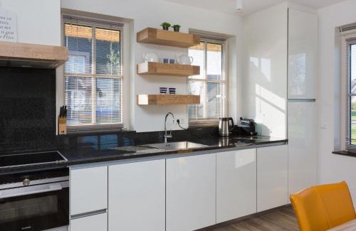 Delfstrahuizen Villa | Stylish Villa by the Water