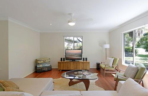 Byron Bay House | Su Casa - pet-friendly cottage in central Byron