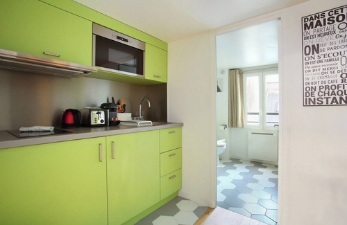 Saint-Merri Apartment | Sublime and new Studio Le Marais/Beaubourg