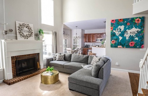 Charlotte Apartment | Suburban Sanctuary Retreat