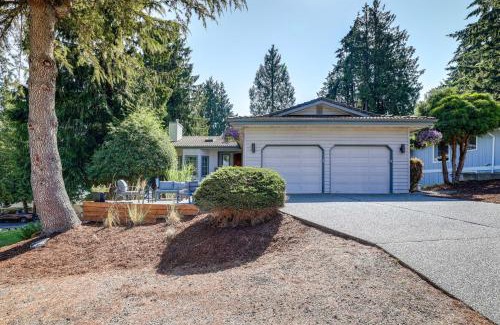 Sudden Valley House | Sudden Valley Home about 1 Block to Lake Whatcom!