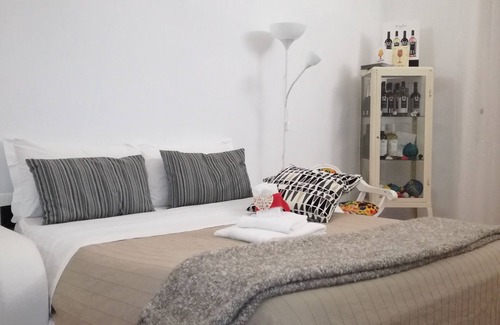 Taranto Apartment | Suite at the bridge in the center of Taranto