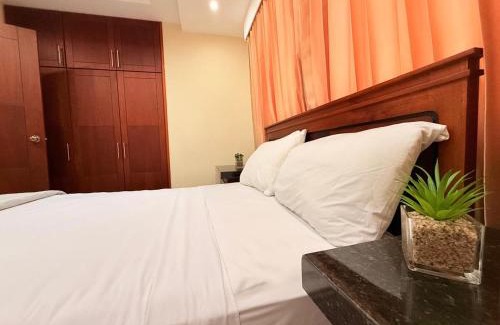 Machala Apartment | Suite de Lujo con Piscina en la Zona Más Exclusiva de Machala