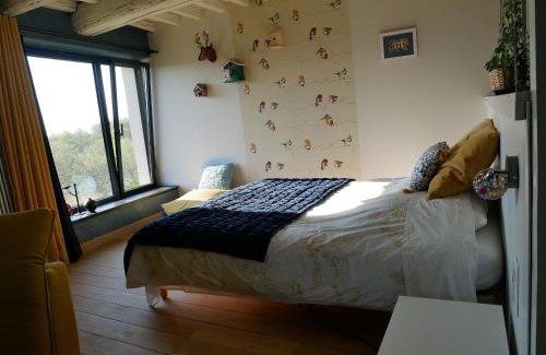 Millery Bed & Breakfast | Suite Historique entre Nancy et Metz, Charme et Confort dans Maison Fortifiée du XVème siècle - FR-1-584-318