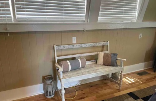 Rogersville House | Suite on the Shoals 87-Lakefront Shoals Creek