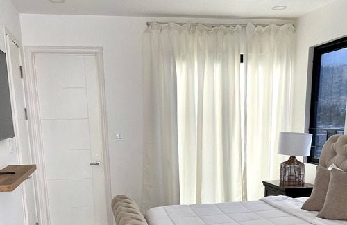 Beverly Hills Apartment | Suites in the Skies