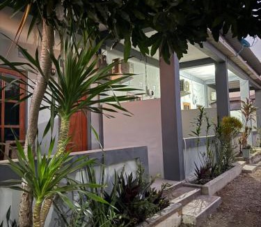 Sumbawa Barat Hotel | Sumbawa Maluk Homestay Kost tika