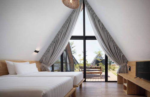 Sihanoukville Hotel | Summer Bay Beach Club & Cabins Sihanoukville by Preference