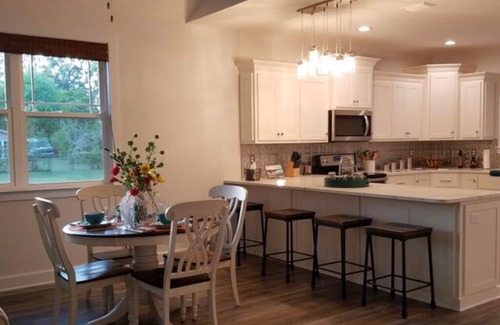 Darien Cottage | Summer Breeze Cottage