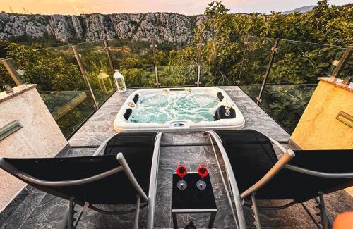 Slime House | Summer House Nika with Jacuzzi