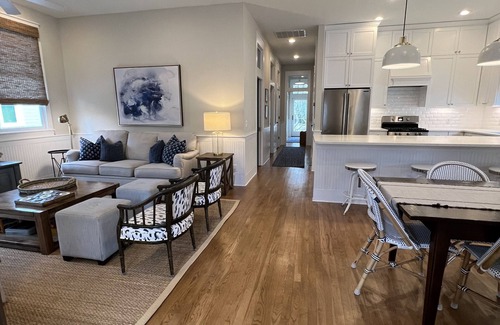 Sunnyside House | Summer Magic - NEWLY RENOVATED AND NEW FURNISHINGS!