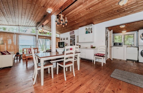 South Bruce Peninsula Cabin | Summer Side of Life – Classic Lakefront Escape