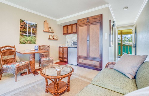 Wailua Apartment | Summer Special Rates*Escape to Kauai | Top Floor Oceanview Studio | Sleeps 2