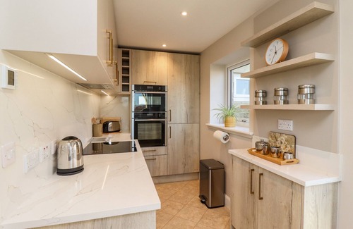 South Charlton Cottage | SUMMERSEATS COTTAGE, romantic, character holiday cottage in Alnwick
