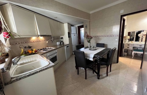 Povoa House | Sun And Ocean House with 2 bathrooms