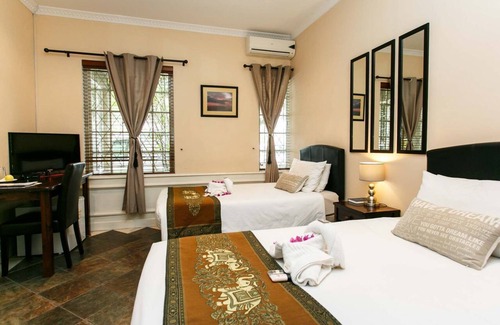 Eikenbosch House | Sun Bell Lodge