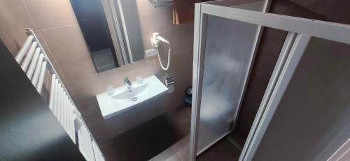 Letnany Hotel | Sun-House Pension&Restaurant -ParkingFree-