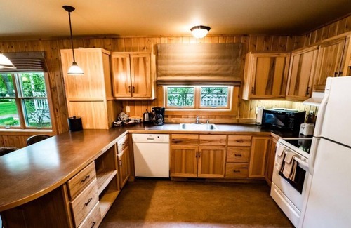 Winthrop Cottage | Sun Mountain Lodge - Lakeside One-Bedroom