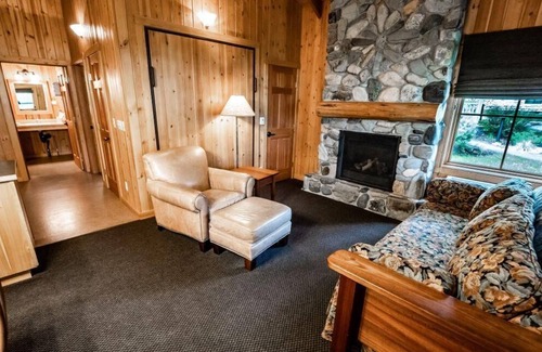 Winthrop Cottage | Sun Mountain Lodge - Lakeside One-Bedroom