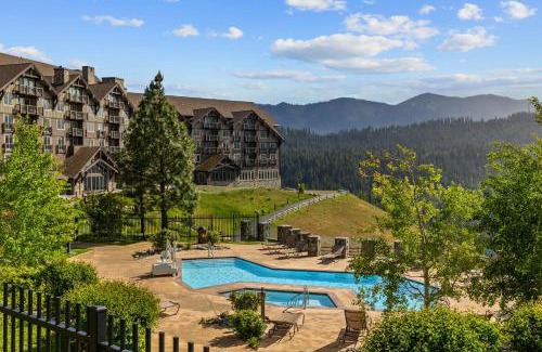 Cle Elum Apartment | Suncadia Penthouse with Mountain and River Views!