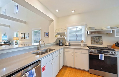 Seaside House | Sundeck, Four Porches, & 4 Minute Walk to Beach in Seaside, 2 Adult Bikes!