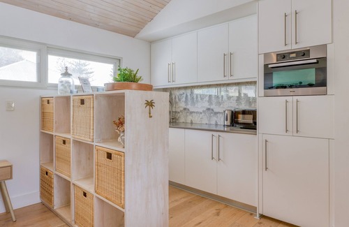 Cottesloe Apartment | Sunkissed Studio in Cottesloe!