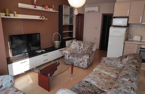 Smolyan Apartment | Sunny apartment with a wonderful view - parking