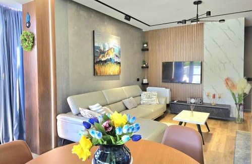 Qerek Apartment | Sunny Beach Apartments with Swimming Pool - 247